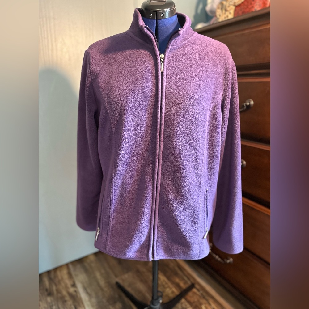 Karen Scott Purple jacket, zip front, front zip pockets, L, EUC